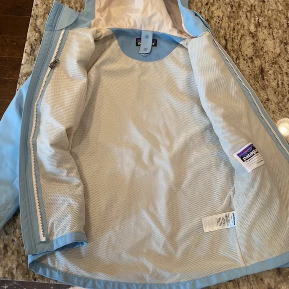 Blue jacket for warmth and protect from rain - Picture 3 of 3